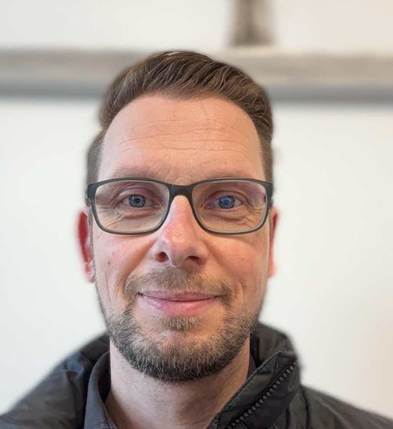 Jens H.